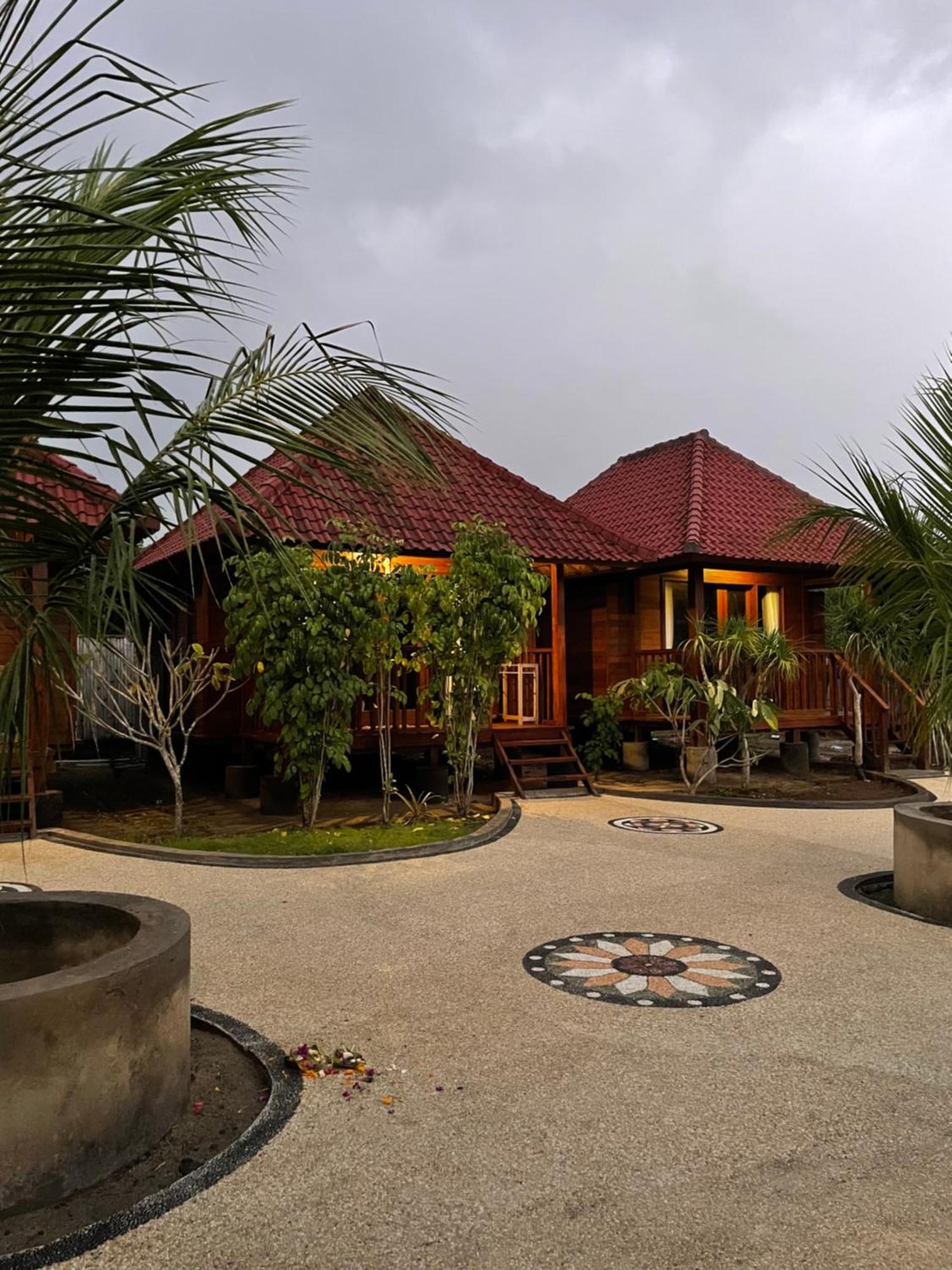 Mangrove Beach Hut Нуса-Лембонган Экстерьер фото